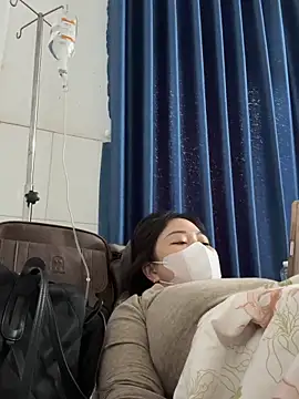 Bonnie-2k online show from April 17, 3:42 am