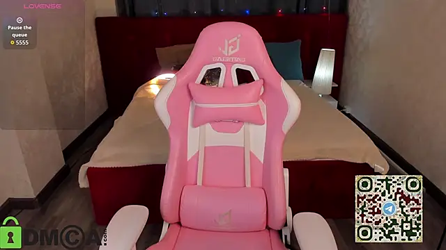 Snapshot of Mia_E1fie chatting on January 19, 1:09 am Mia E1fie online show from January 19, 1:09 am