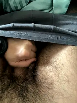 Snapshot of c2c3finm chatting on December 22, 12:02 pm c2c3finm online show from December 22, 12:02 pm