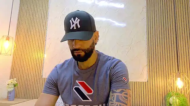 Snapshot of yorbymaxx chatting on July 28, 2:57 pm yorbymaxx online show from July 28, 2:57 pm
