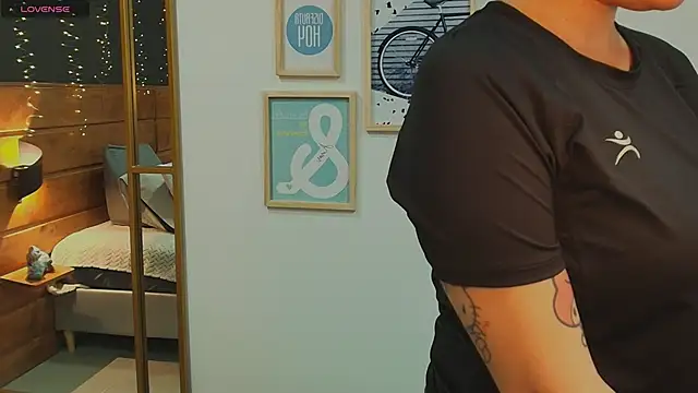 hanna kimura online show from January 13, 7:52 pm