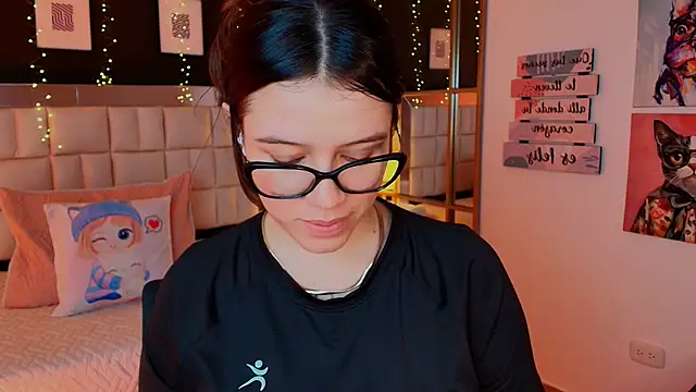 hanna kimura online show from January 14, 2:01 pm