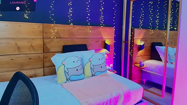 hanna kimura online show from February 22, 7:45 pm