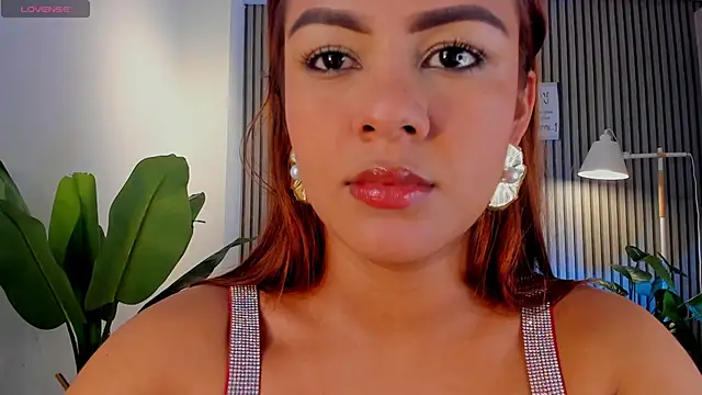 Missnaomi  online show from October 7, 12:30 am