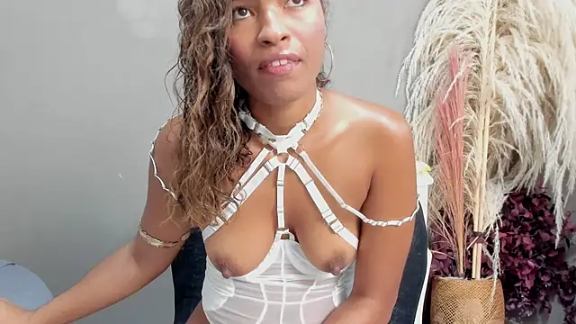 sienna glow online show from April 12, 2:33 pm