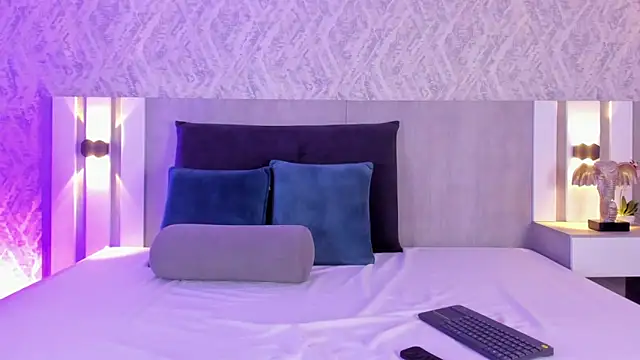 krystal foxx online show from April 14, 12:27 am