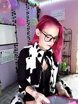 Snapshot of Purple2StayThnxx chatting on October 11, 7:12 pm Purple2StayThnxx online show from October 11, 7:12 pm