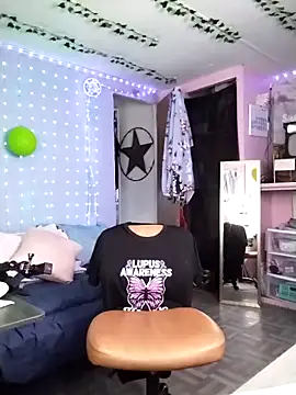 Purple2StayThnxx online show from April 3, 12:36 pm