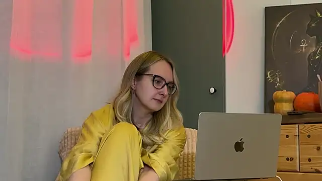 KiraxFate online show from November 13, 6:51 pm