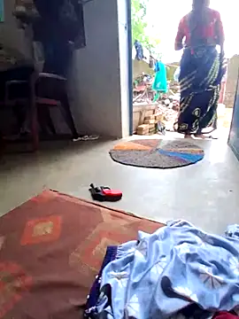 RAYI Queen 3 online show from October 30, 4:03 am