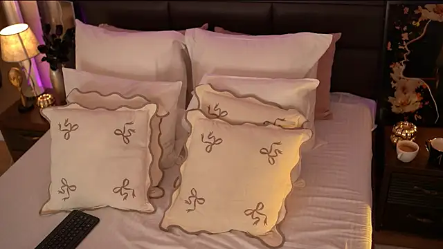 Melany Ass online show from April 1, 3:51 am