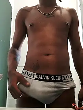 Snapshot of MisterLoaas chatting on April 27, 7:23 pm MisterLoaas online show from April 27, 7:23 pm