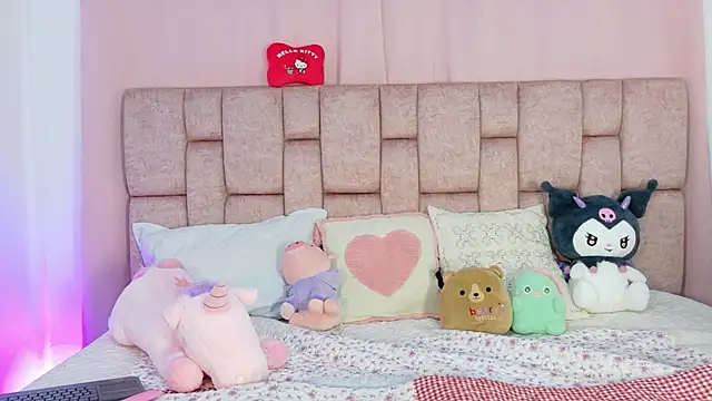 LolaYun online show from January 9, 1:36 pm