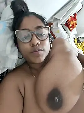 Snapshot of MeliBoobs chatting on November 12, 2:34 am MeliBoobs online show from November 12, 2:34 am