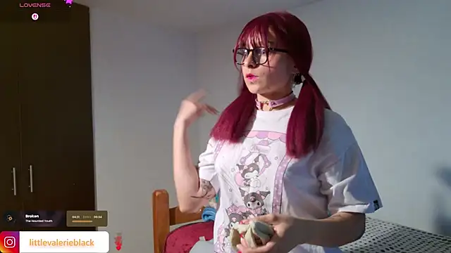 Aurora blaack online show from April 11, 12:59 am