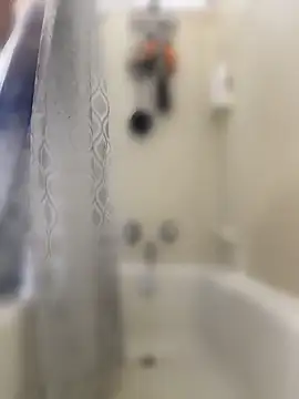 SeccySerena online show from April 11, 8:35 pm