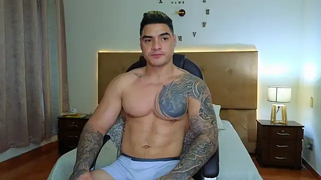 Steven Velez online show from November 30, 11:31 pm