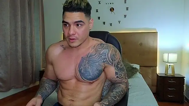 Steven Velez online show from December 5, 4:10 am