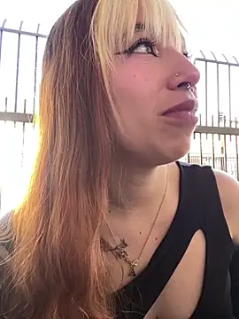 Sallem Pink online show from November 1, 1:02 pm