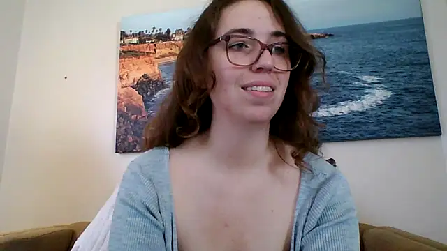 Snapshot of sweetsocalgirl chatting on April 5, 5:21 pm sweetsocalgirl online show from April 5, 5:21 pm