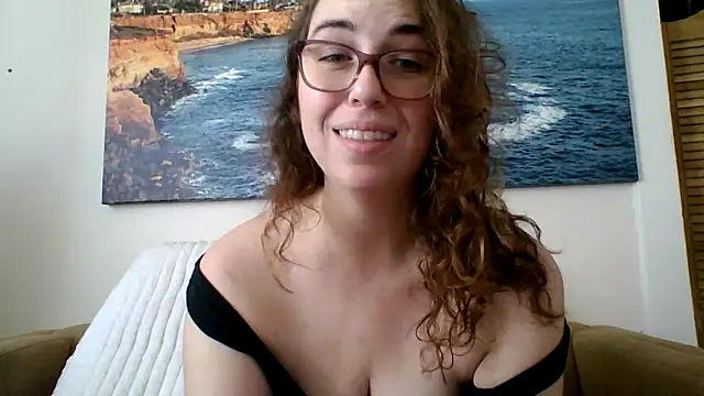 Snapshot of sweetsocalgirl chatting on April 11, 11:09 pm sweetsocalgirl online show from April 11, 11:09 pm