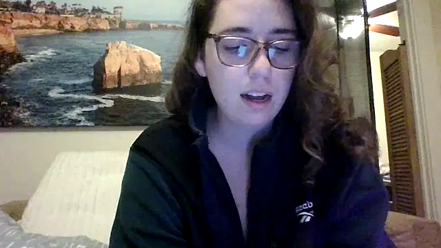 Snapshot of sweetsocalgirl chatting on April 26, 2:53 am sweetsocalgirl online show from April 26, 2:53 am