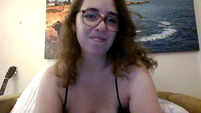 Snapshot of sweetsocalgirl chatting on May 21, 2:40 am sweetsocalgirl online show from May 21, 2:40 am