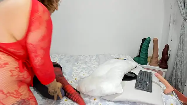 charlloteevans X online show from April 18, 1:31 am