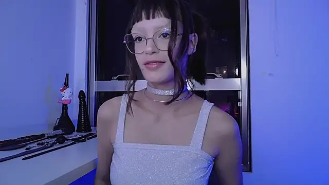 Snapshot of nina_kink chatting on November 17, 10:59 pm nina kink online show from November 17, 10:59 pm