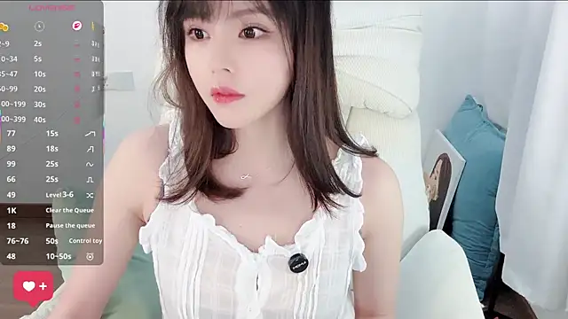Snapshot of yara_hot1 chatting on July 20, 9:17 pm yara hot1 online show from July 20, 9:17 pm