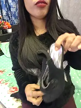 Snapshot of priya_26 chatting on January 5, 8:12 pm priya 26 online show from January 5, 8:12 pm