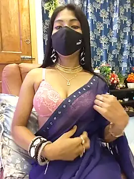 Snapshot of priya_26 chatting on July 1, 11:12 am priya 26 online show from July 1, 11:12 am