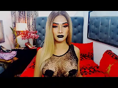 Snapshot of Mistress4fun chatting on January 18, 11:36 am Mistress4fun online show from January 18, 11:36 am