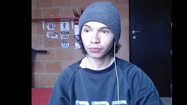 Snapshot of Xoxo_Smiles chatting on September 23, 4:43 pm Xoxo Smiles online show from September 23, 4:43 pm