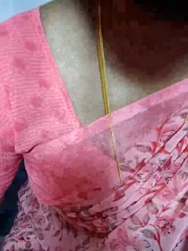 Snapshot of Tamil_Princess12 chatting on October 31, 7:59 pm Tamil Princess12 online show from October 31, 7:59 pm