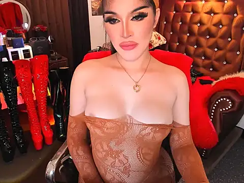 Snapshot of devongarcia chatting on October 27, 8:35 pm devongarcia online show from October 27, 8:35 pm