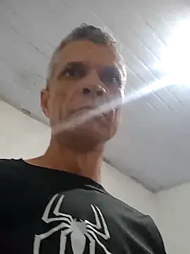 BrenoAvelar online show from May 9, 2:17 am