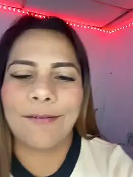 Snapshot of camila_rogue chatting on September 27, 1:49 pm camila rogue online show from September 27, 1:49 pm