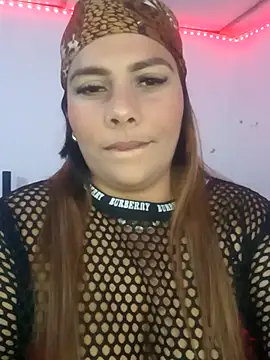 Snapshot of camila_rogue chatting on October 18, 8:20 pm camila rogue online show from October 18, 8:20 pm