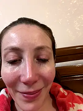 HellaryTourent online show from November 27, 6:10 pm