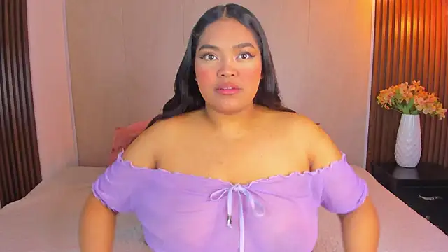 Snapshot of RileyDolly chatting on October 19, 3:18 am RileyDolly online show from October 19, 3:18 am