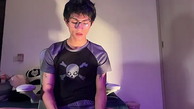 Snapshot of Angel_bunny2 chatting on September 11, 1:17 am Angel bunny2 online show from September 11, 1:17 am