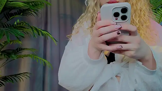 emilyshepar d online show from November 19, 2:22 am