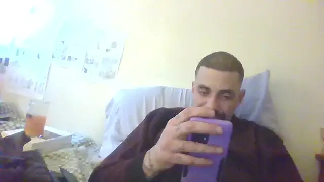 Snapshot of MartyTheSmarty chatting on February 13, 4:25 pm MartyTheSmarty online show from February 13, 4:25 pm