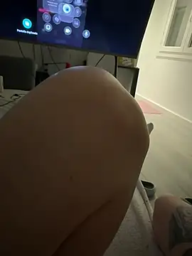 estefy13 online show from March 13, 9:32 pm