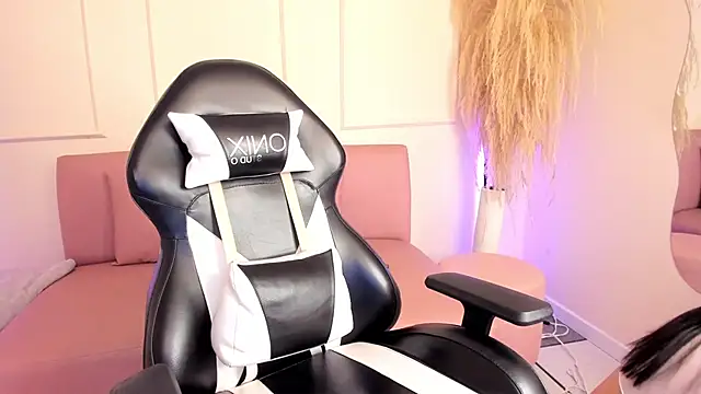 Lilily lv online show from September 16, 12:17 pm