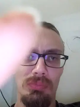 Snapshot of dandonn chatting on February 27, 1:05 am dandonn online show from February 27, 1:05 am