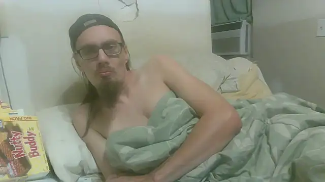 Snapshot of dandonn chatting on November 22, 2:32 am dandonn online show from November 22, 2:32 am