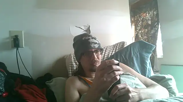 Snapshot of dandonn chatting on February 17, 6:58 pm dandonn online show from February 17, 6:58 pm