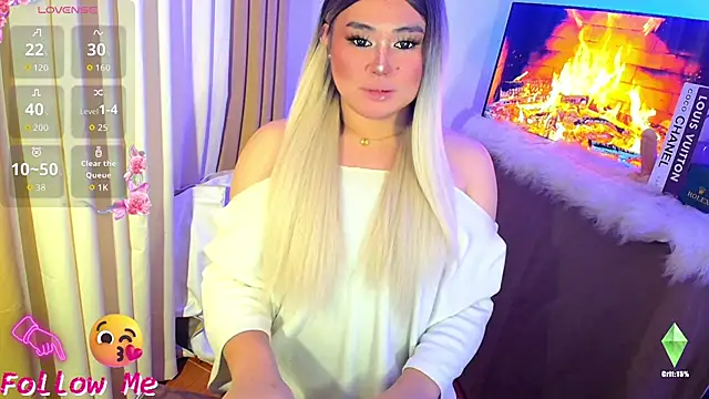 Snapshot of ursexy_ceciliaxx chatting on July 6, 5:48 pm ursexy ceciliaxx online show from July 6, 5:48 pm